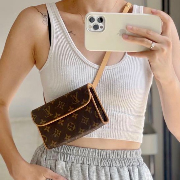 Louis Vuitton Handbags - 💯% Authentic Louis Vuitton Florentine Belt Bag✨